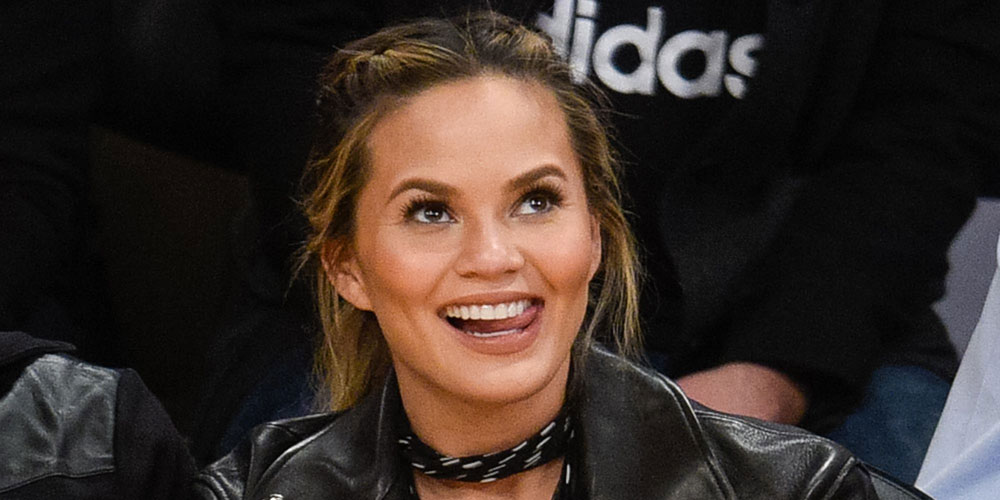 chrissy-teigen-burps