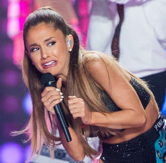 ariana-grande-fart-face