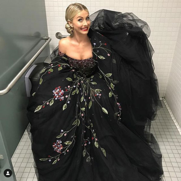 Julianne-Hough-on-toilet